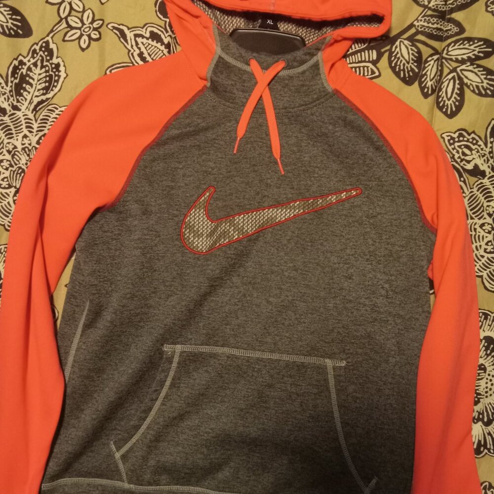 Niki hoodie